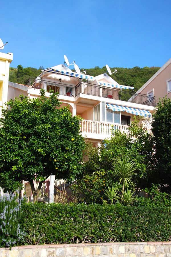 Mm Kovacevic Apartments Petrovac Eksteriør bilde