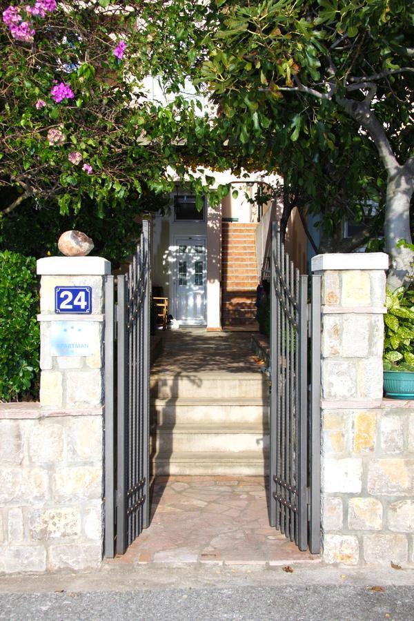 Mm Kovacevic Apartments Petrovac Eksteriør bilde